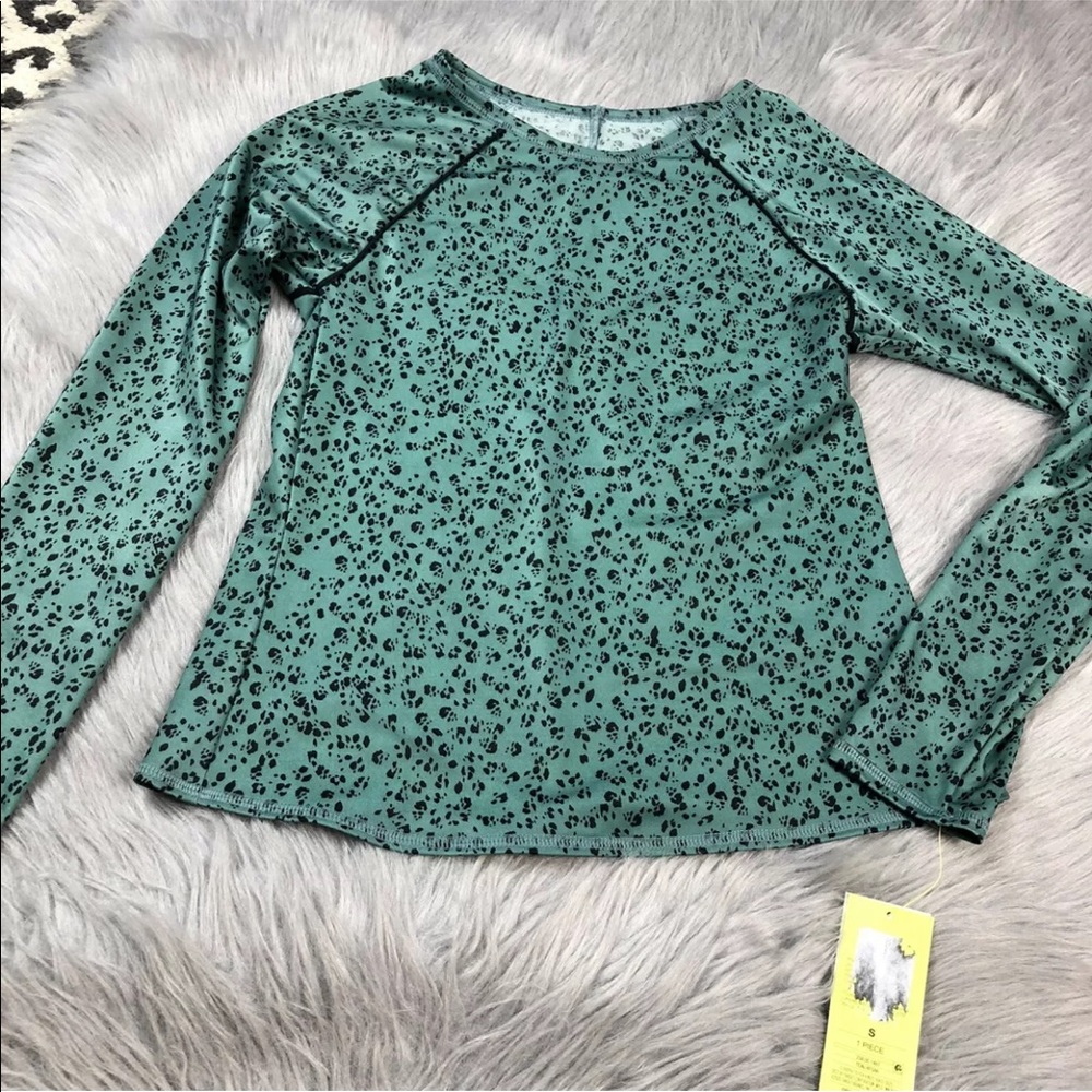 All In Motion Animal Print Rash Guard Size Small - Picture 2 of 4